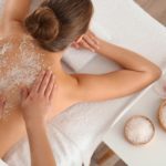 5+ cách trị mụn lưng bằng MUỐI – Giảm mụn Luôn và Ngay!