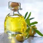 [Bật mí] 6+ Cách dùng dầu oliu trị mụn thâm hiệu quả nhất
