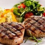 Bị mụn có nên ăn thịt bò? Thịt bò có gây nổi mụn không?